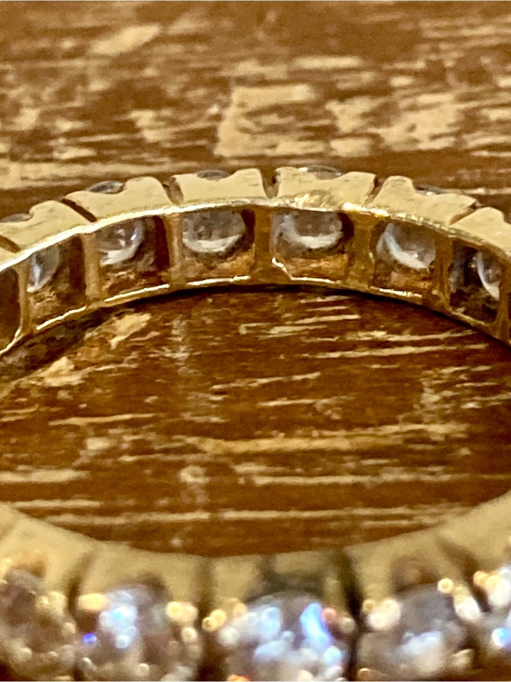 Gold Tone Eternity Band Ring Clear Stones Size 8 - Has a Crack - Picture 13 of 17
